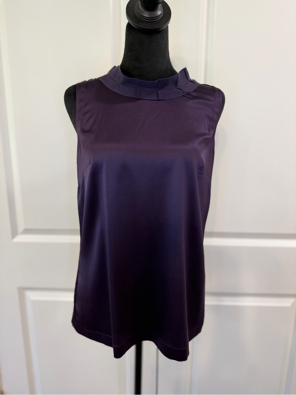 Ann Taylor Royal Purple Silk Blend Sleeveless Top in Size Small